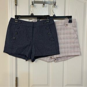 Two pairs of Loft Riviera Shorts in Navy and Cream Multi Size 2